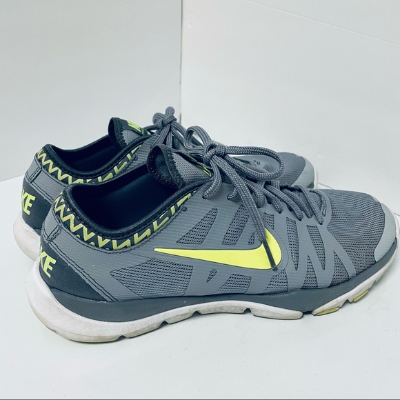 Nike Shoes - 🔴 5 for $25! Nike | Flex Supreme TR3 Women's Running Shoes